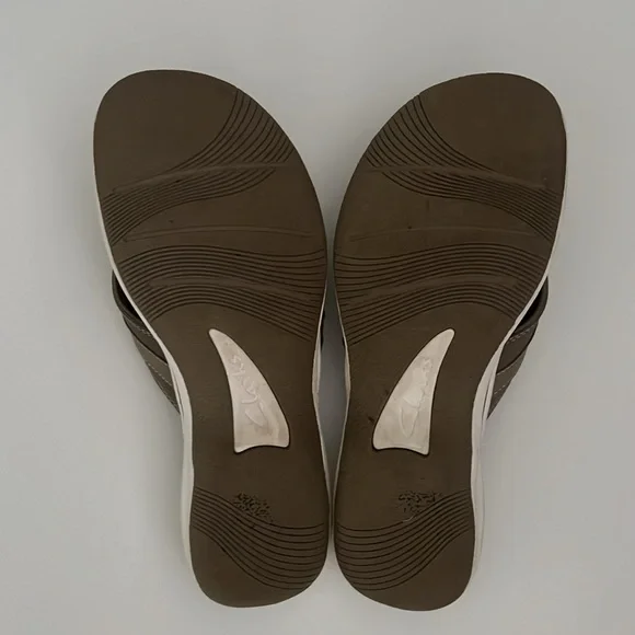 Clarks Cloud steppers Slippers Size - Picture 4 of 9